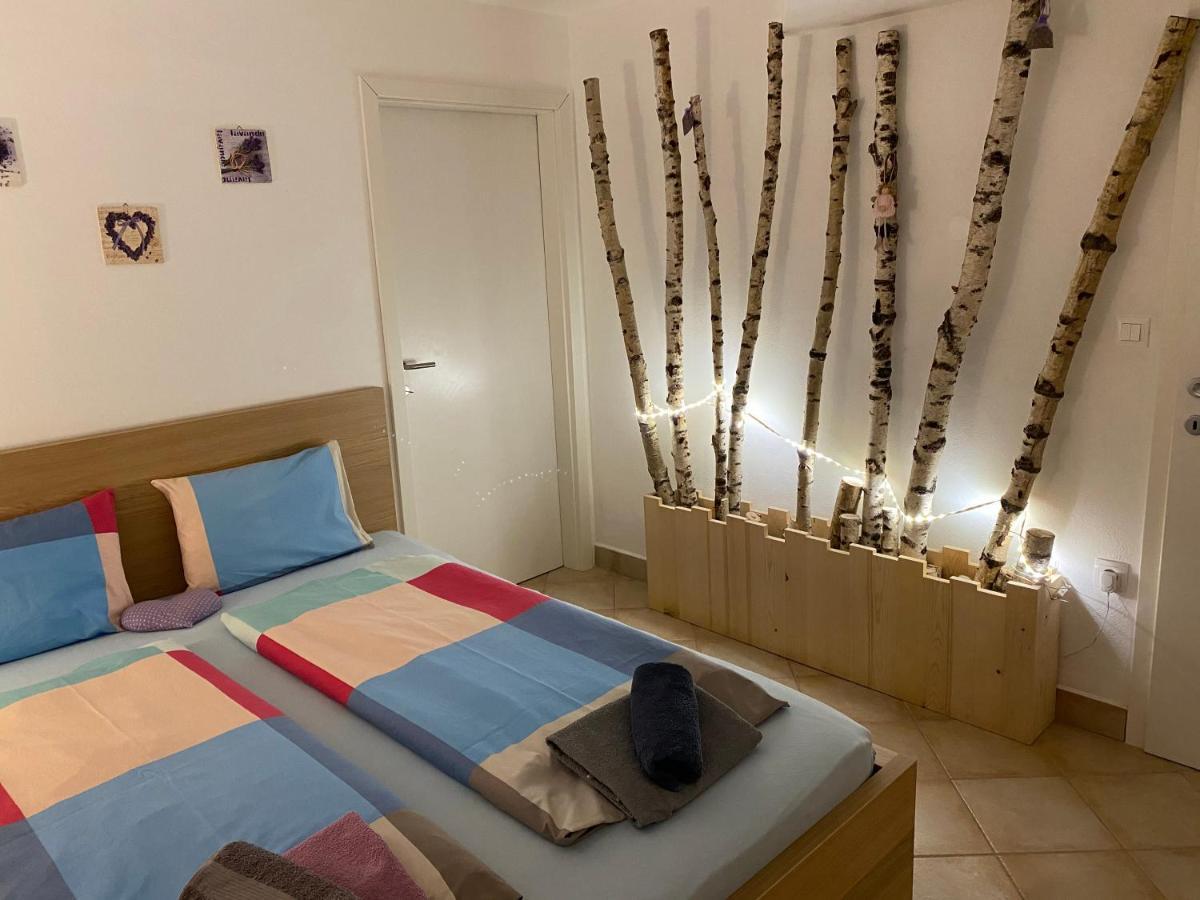 Room Julija Zirovnica Exterior foto